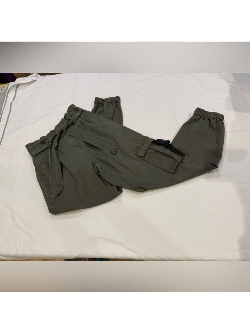 Forever 21 Olive Green Paperbag Waist Cargo Joggers Size S Utility Pants - Picture 5 of 9